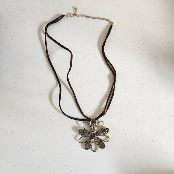 Vintage 1990s Flower Necklace Choker Grunge Daisy 90s Jewelry Whimsigoth Y2K 90s - Picture 2 of 5